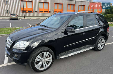 Mercedes-Benz M-Class 2010