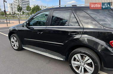 Позашляховик / Кросовер Mercedes-Benz M-Class 2010 в 