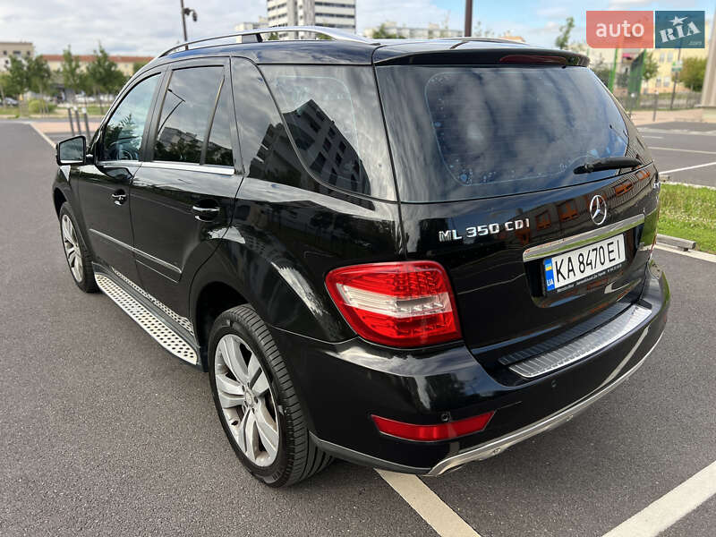 Позашляховик / Кросовер Mercedes-Benz M-Class 2010 в Києві