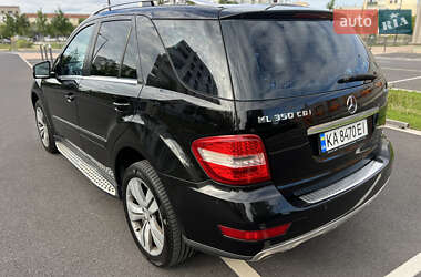 Позашляховик / Кросовер Mercedes-Benz M-Class 2010 в 