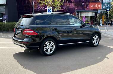 Внедорожник / Кроссовер Mercedes-Benz M-Class 2014 в 