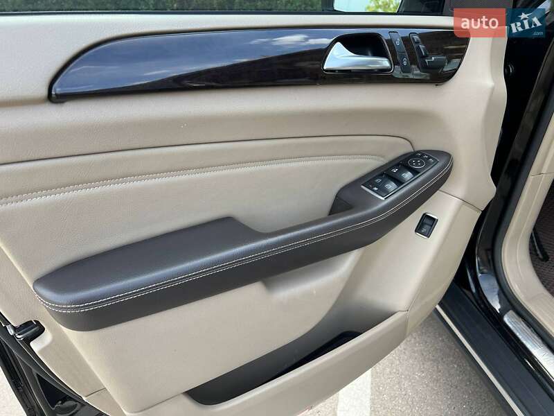 Внедорожник / Кроссовер Mercedes-Benz M-Class 2014 в Киеве