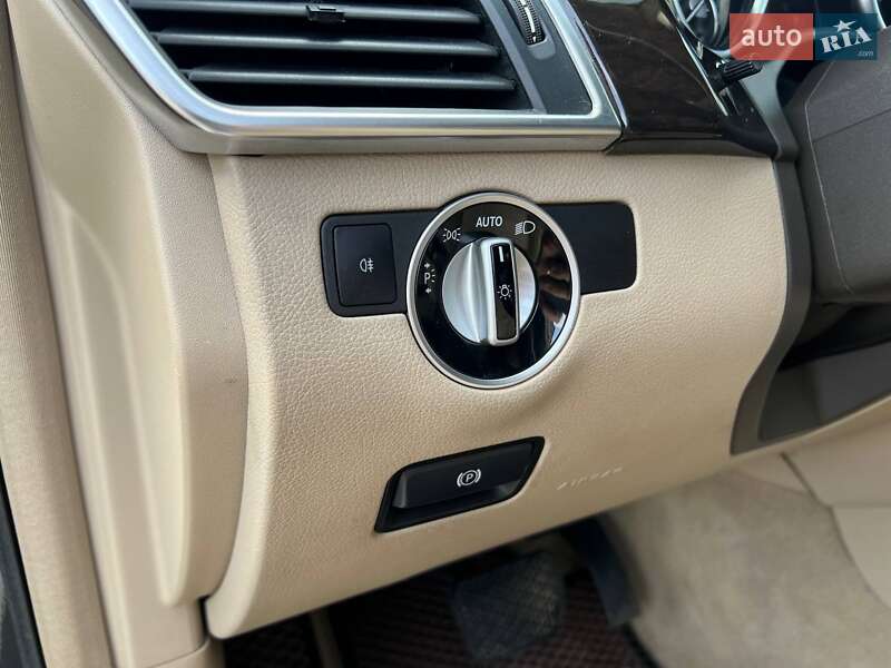 Внедорожник / Кроссовер Mercedes-Benz M-Class 2014 в Киеве