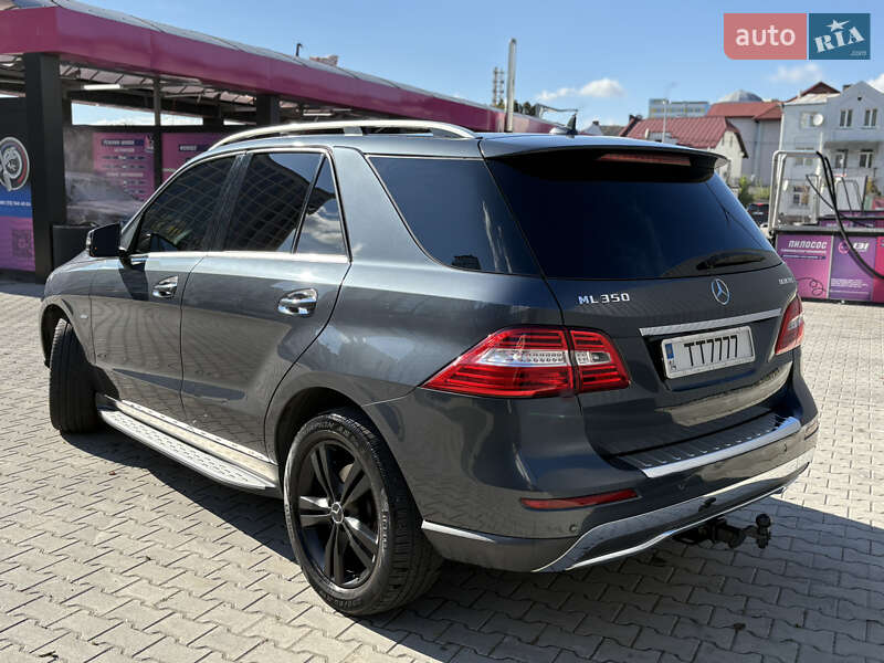 Позашляховик / Кросовер Mercedes-Benz M-Class 2012 в Львові