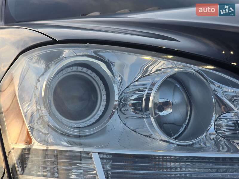 Позашляховик / Кросовер Mercedes-Benz M-Class 2010 в Первомайську