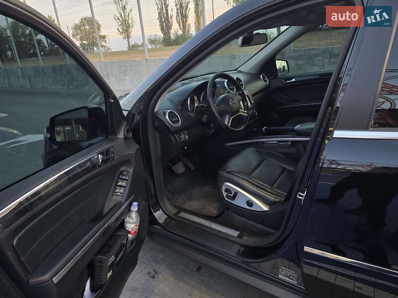 Позашляховик / Кросовер Mercedes-Benz M-Class 2010 в Первомайську