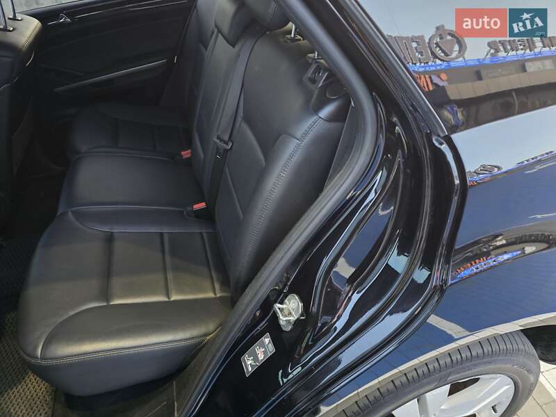 Позашляховик / Кросовер Mercedes-Benz M-Class 2010 в Первомайську