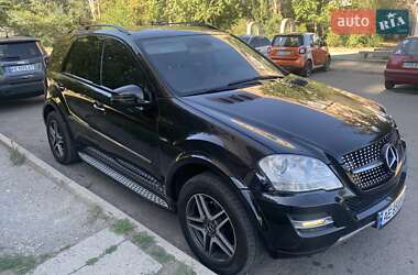 Позашляховик / Кросовер Mercedes-Benz M-Class 2010 в 