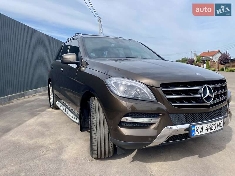 Внедорожник / Кроссовер Mercedes-Benz M-Class 2012 в Борисполе