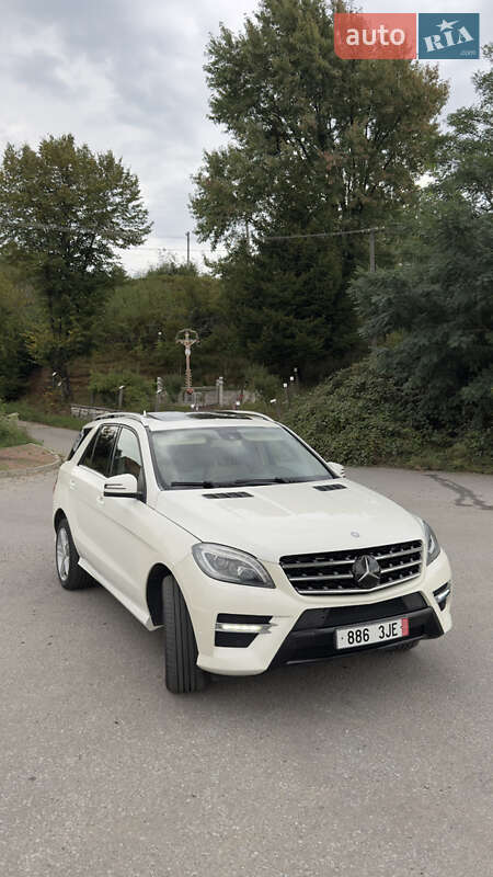 Внедорожник / Кроссовер Mercedes-Benz M-Class 2012 в Хусте
