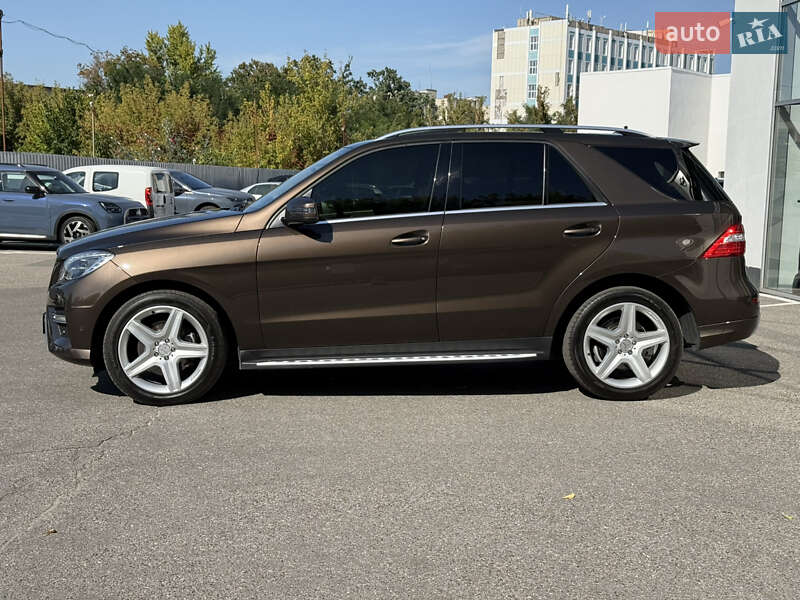 Позашляховик / Кросовер Mercedes-Benz M-Class 2013 в Харкові