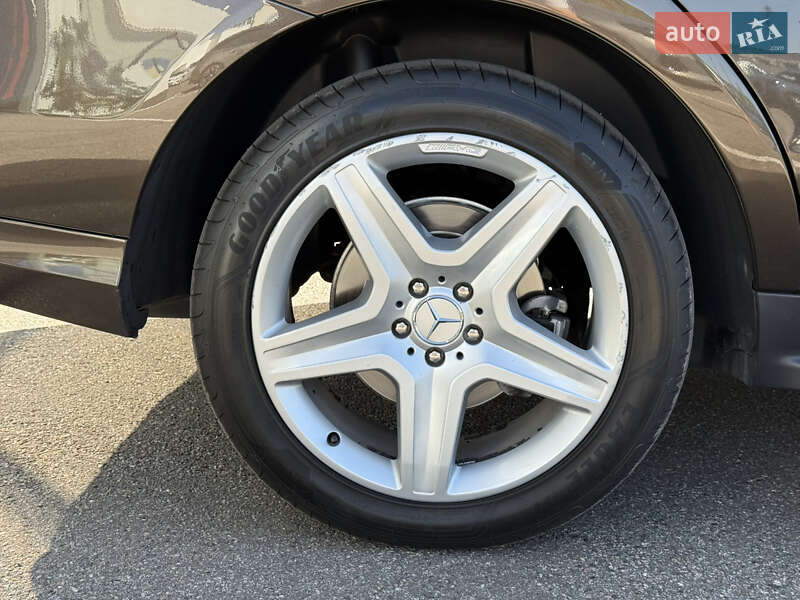 Позашляховик / Кросовер Mercedes-Benz M-Class 2013 в Харкові