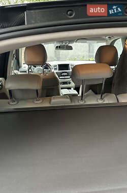 Позашляховик / Кросовер Mercedes-Benz M-Class 2014 в 