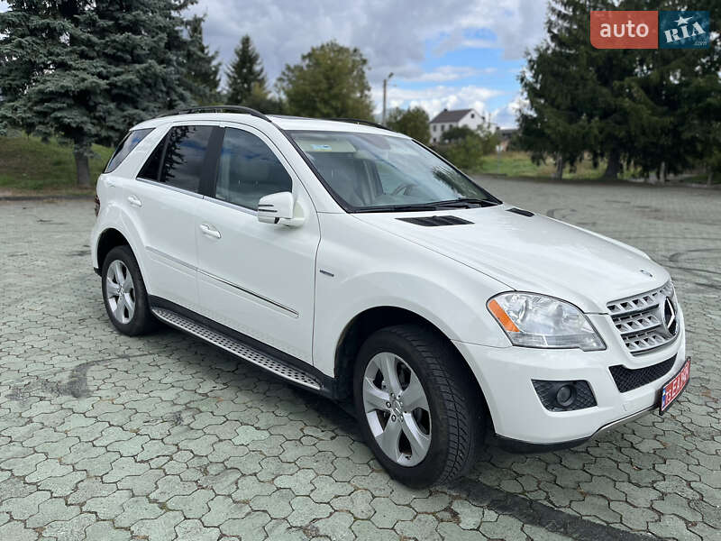 Внедорожник / Кроссовер Mercedes-Benz M-Class 2011 в Дубно
