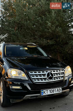 Внедорожник / Кроссовер Mercedes-Benz M-Class 2010 в 