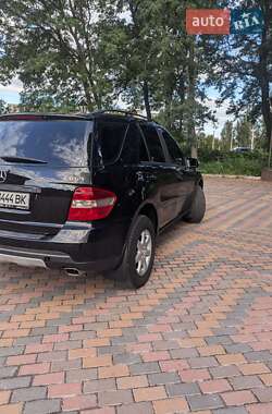Внедорожник / Кроссовер Mercedes-Benz M-Class 2006 в 