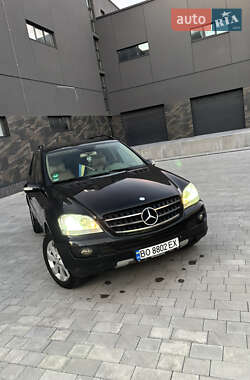 Внедорожник / Кроссовер Mercedes-Benz M-Class 2005 в 