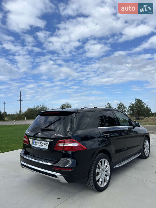 Позашляховик / Кросовер Mercedes-Benz M-Class 2013 в Камені-Каширському