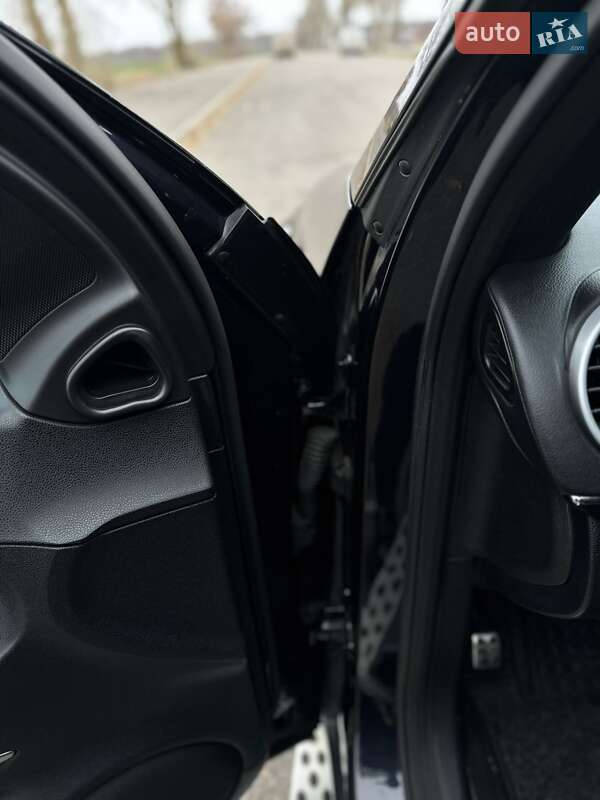 Позашляховик / Кросовер Mercedes-Benz M-Class 2010 в Кривому Розі