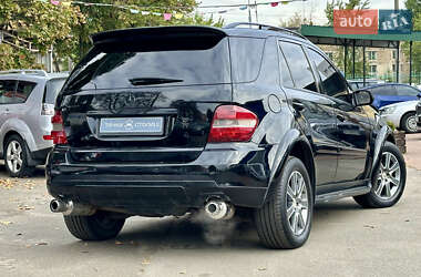 Позашляховик / Кросовер Mercedes-Benz M-Class 2007 в 
