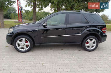 Внедорожник / Кроссовер Mercedes-Benz M-Class 2006 в 