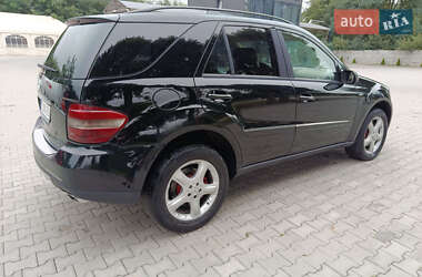Внедорожник / Кроссовер Mercedes-Benz M-Class 2006 в 