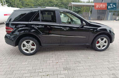 Внедорожник / Кроссовер Mercedes-Benz M-Class 2006 в 