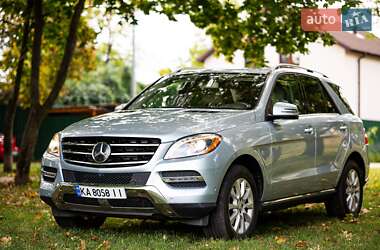 Позашляховик / Кросовер Mercedes-Benz M-Class 2015 в 