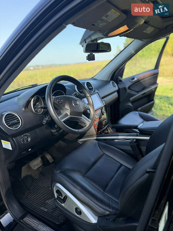 Внедорожник / Кроссовер Mercedes-Benz M-Class 2011 в Куликове