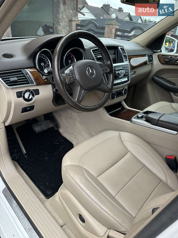 Позашляховик / Кросовер Mercedes-Benz M-Class 2015 в Тернополі