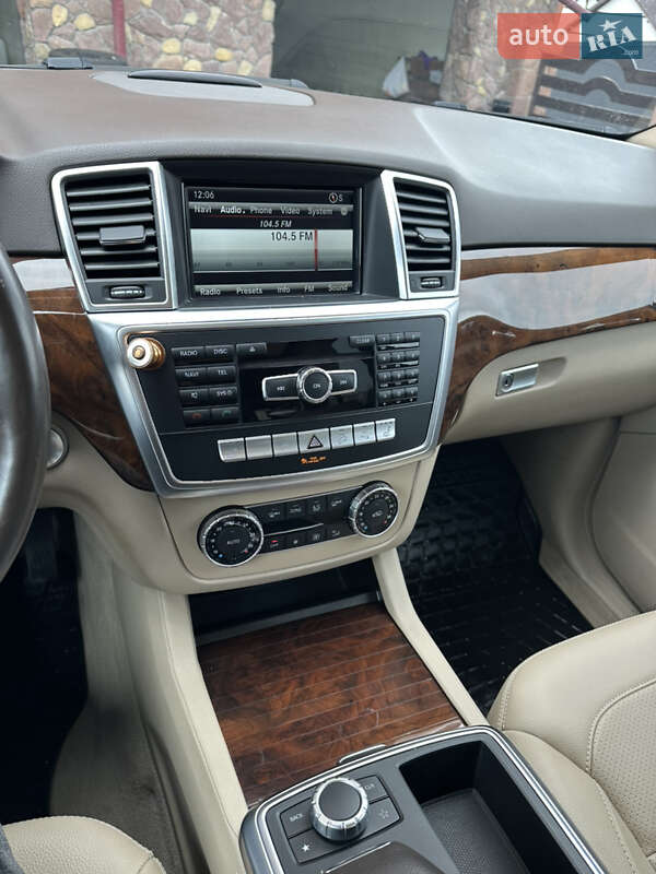 Позашляховик / Кросовер Mercedes-Benz M-Class 2015 в Тернополі