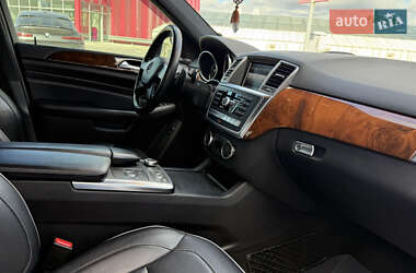 Внедорожник / Кроссовер Mercedes-Benz M-Class 2013 в 