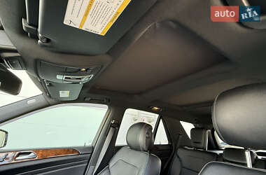 Внедорожник / Кроссовер Mercedes-Benz M-Class 2013 в 