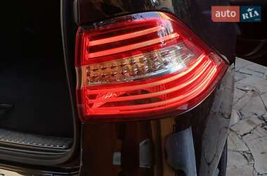 Позашляховик / Кросовер Mercedes-Benz M-Class 2014 в 