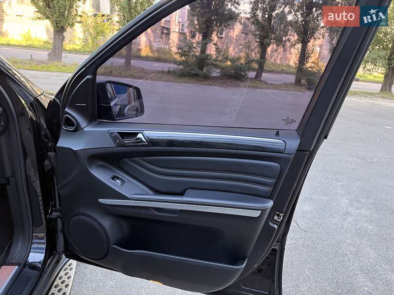 Позашляховик / Кросовер Mercedes-Benz M-Class 2011 в Києві