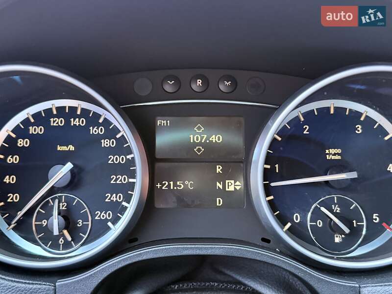 Позашляховик / Кросовер Mercedes-Benz M-Class 2011 в Києві