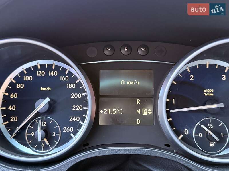 Позашляховик / Кросовер Mercedes-Benz M-Class 2011 в Києві