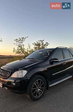 Внедорожник / Кроссовер Mercedes-Benz M-Class 2008 в 