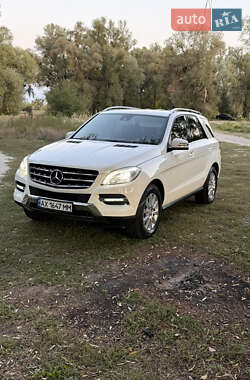Позашляховик / Кросовер Mercedes-Benz M-Class 2014 в 