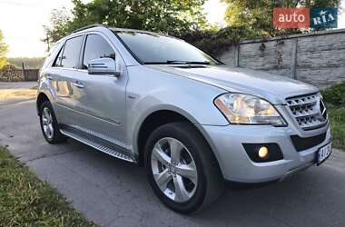Внедорожник / Кроссовер Mercedes-Benz M-Class 2011 в 