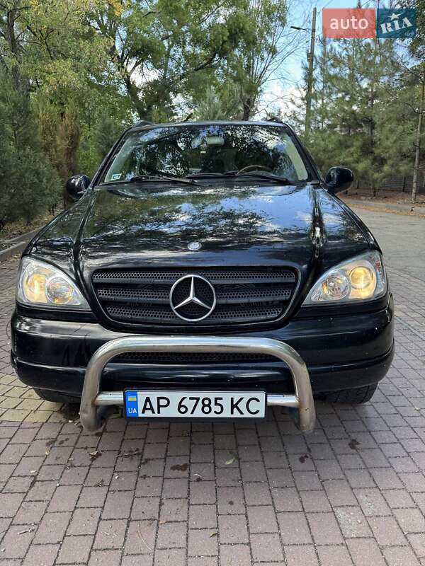 Позашляховик / Кросовер Mercedes-Benz M-Class 2000 в Запоріжжі