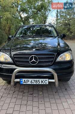 Внедорожник / Кроссовер Mercedes-Benz M-Class 2000 в 