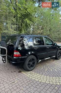 Внедорожник / Кроссовер Mercedes-Benz M-Class 2000 в 