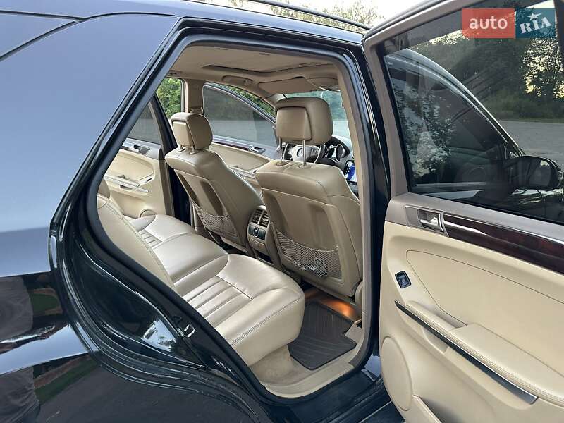Позашляховик / Кросовер Mercedes-Benz M-Class 2006 в Старому Самборі