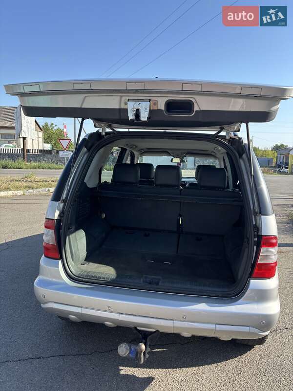 Внедорожник / Кроссовер Mercedes-Benz M-Class 2004 в Гайвороне