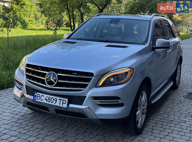 Позашляховик / Кросовер Mercedes-Benz M-Class 2013 в 