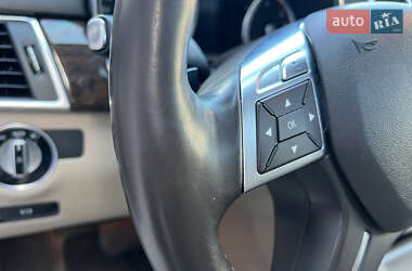 Позашляховик / Кросовер Mercedes-Benz M-Class 2013 в 