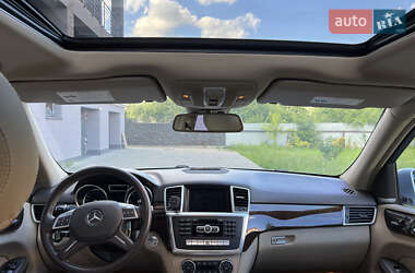 Позашляховик / Кросовер Mercedes-Benz M-Class 2013 в 