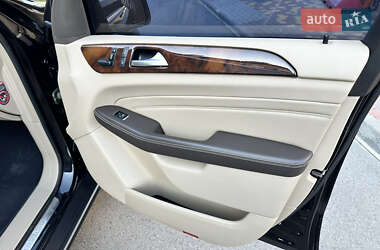 Внедорожник / Кроссовер Mercedes-Benz M-Class 2015 в 
