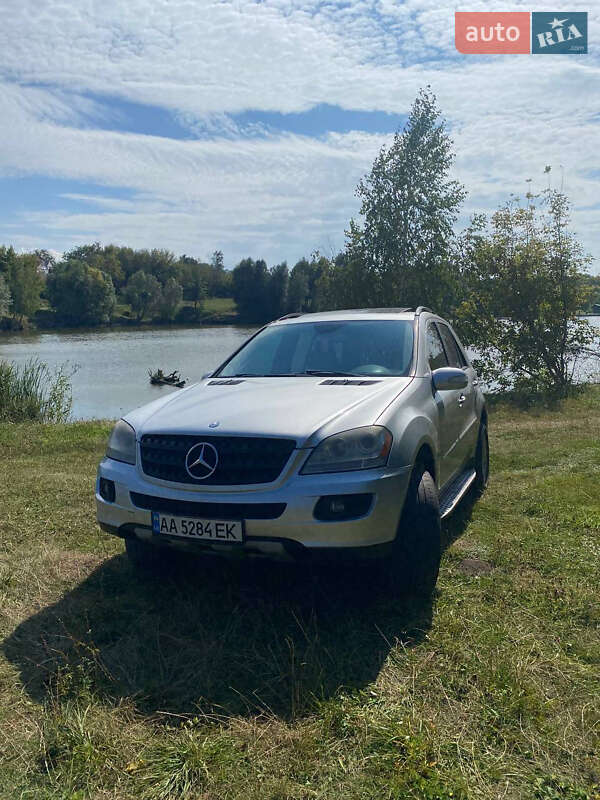 Внедорожник / Кроссовер Mercedes-Benz M-Class 2006 в Киеве